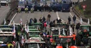 france-farmers-protest-2.jpg