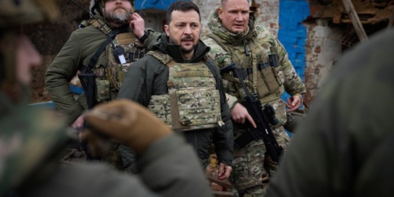 Zelenskyy says he’s thinking about replacing Ukraine’s military chief   – National