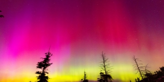 IN PHOTOS: Solar storm creates aurora borealis across Canada, world – National
