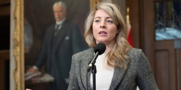 melanie-joly-russia-sanctions.jpg