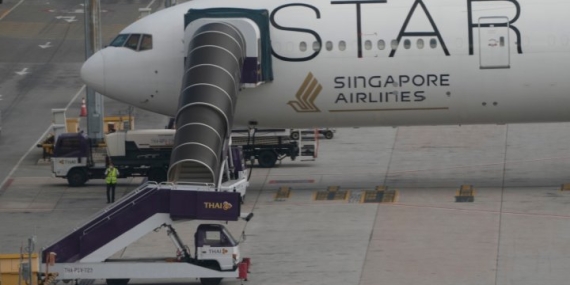 Singapore Airlines adopts ‘more cautious approach’ to turbulence after 1 killed – National