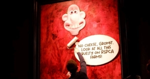king-charles-portrait-vandalized.jpg