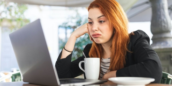 Microsoft embarrasses itself with Windows 10 pop-up that hogs the desktop urging an upgrade to Windows 11 – then promptly crashes