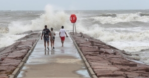 hurricane-beryl-texas.jpg