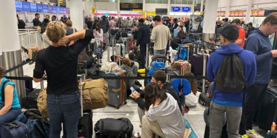 Global tech outage: Flights, banks impacted after faulty update