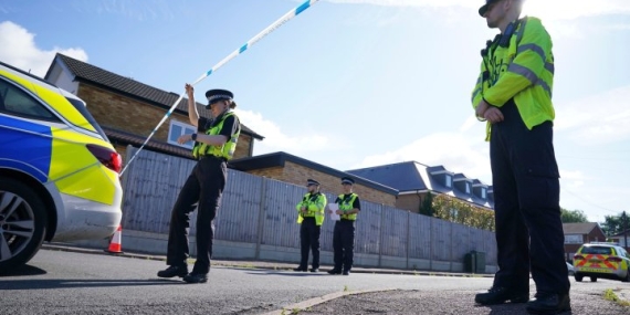 Crossbow killing suspect in hospital as U.K. mulls tighter laws – National