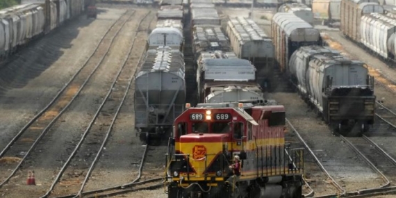 Rail shutdown likely as labour minister says ‘significant issues’ remain – National
