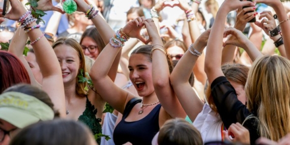 Defiant Swifties sing their hearts out in Vienna after foiled terror plot – National