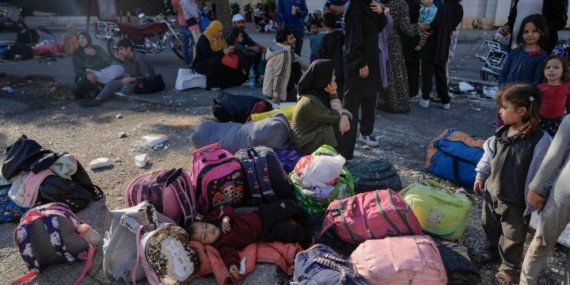 Lebanon: Fleeing families sleep on streets after Israeli strikes shake Beirut – National