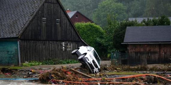 Central Europe floods pound cities, kill 17 as mass evacuations underway – National