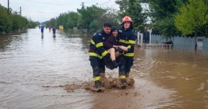 romania-floods-.jpg