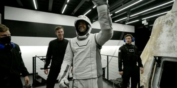 Tech billionaire returns to Earth after 1st private spacewalk – National