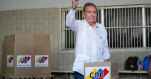 venezuela-opposition-warrant.jpg