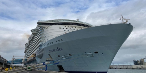 Passenger falls overboard from Taylor Swift-themed cruise, search underway – National