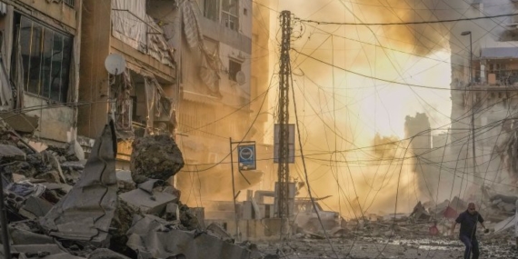 Israel airstrikes hit southern Beirut cutting off key crossing into Syria – National