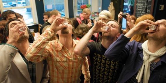 Can you tell fake alcohol from real? Why methanol is so hard to detect – National