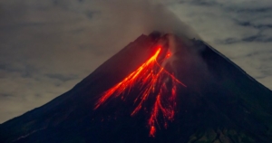 indonesia-volcano-getty1.jpg